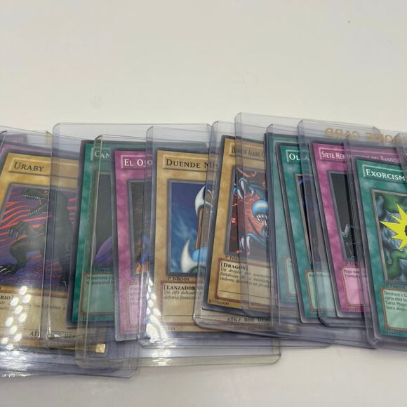 Yu-Gi-Oh! Game Collectible Trading Cards in Plastic SPANISH Yugioh - Lot of 48 - Picture 8 of 14